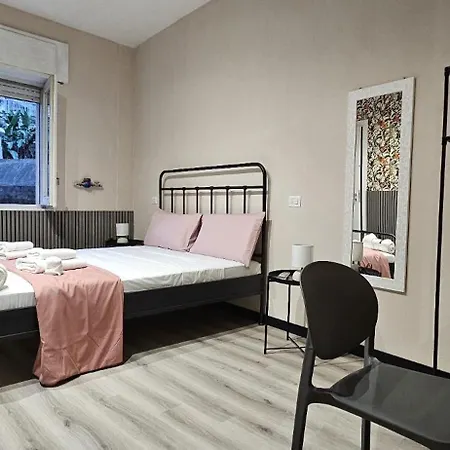 Πανσιόν Flower Νάπολη