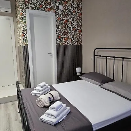 Flower Πανσιόν