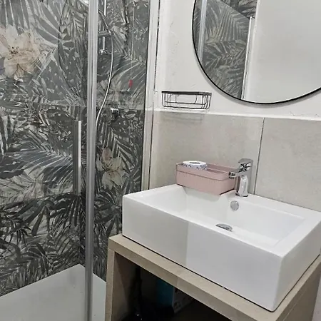 Flower 3* Νάπολη